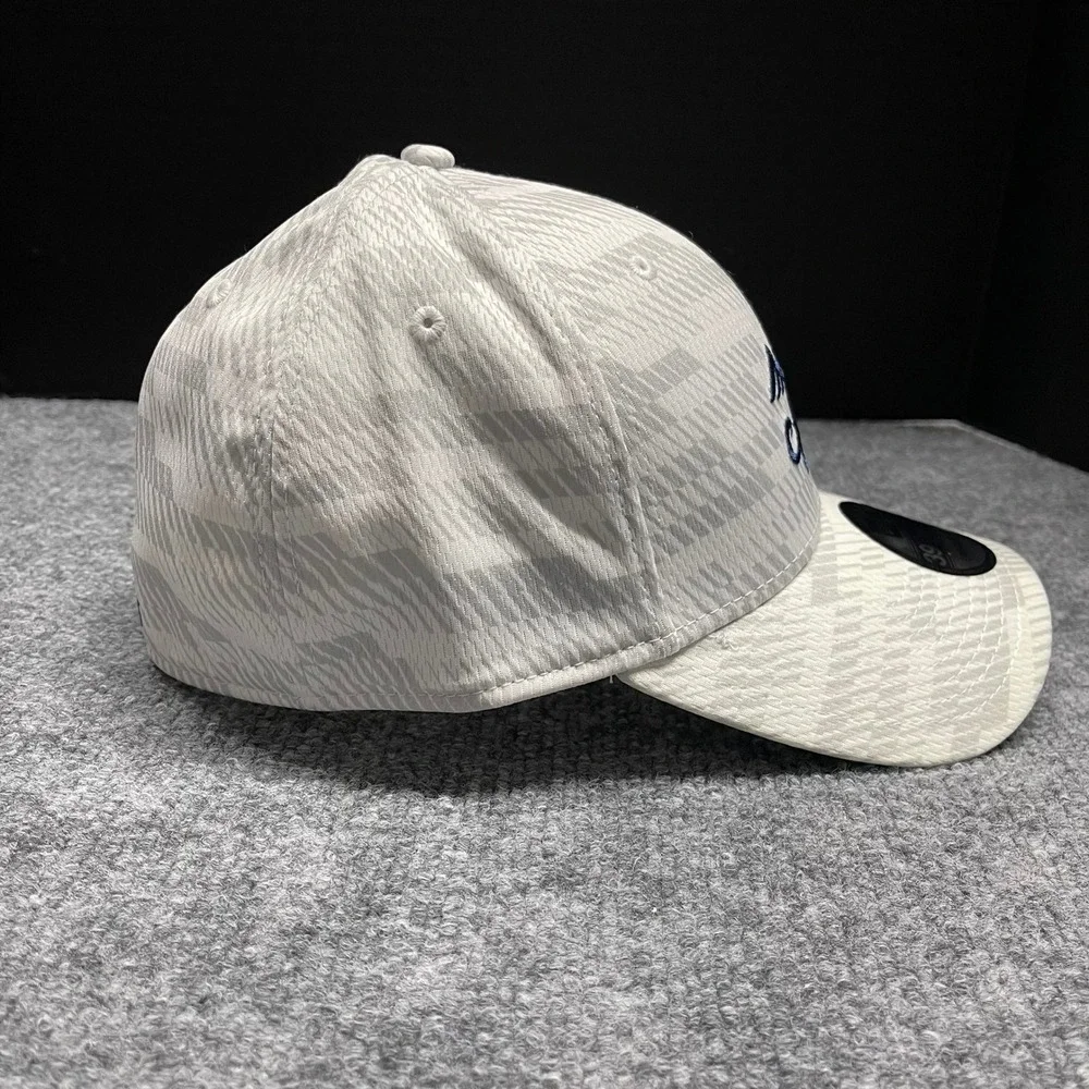 FC Cincinnati Hat Cap Mens L/XL White Grey MLS Soccer Stretch‎ Fit Graded Flex